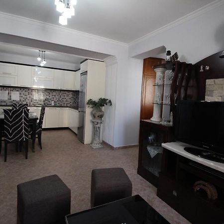 Irina Home Sarandë Buitenkant foto