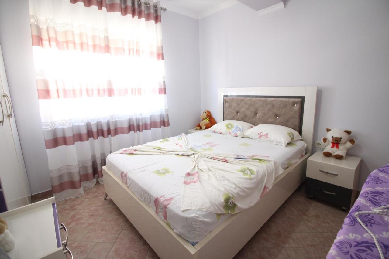 Irina Home Sarandë Buitenkant foto